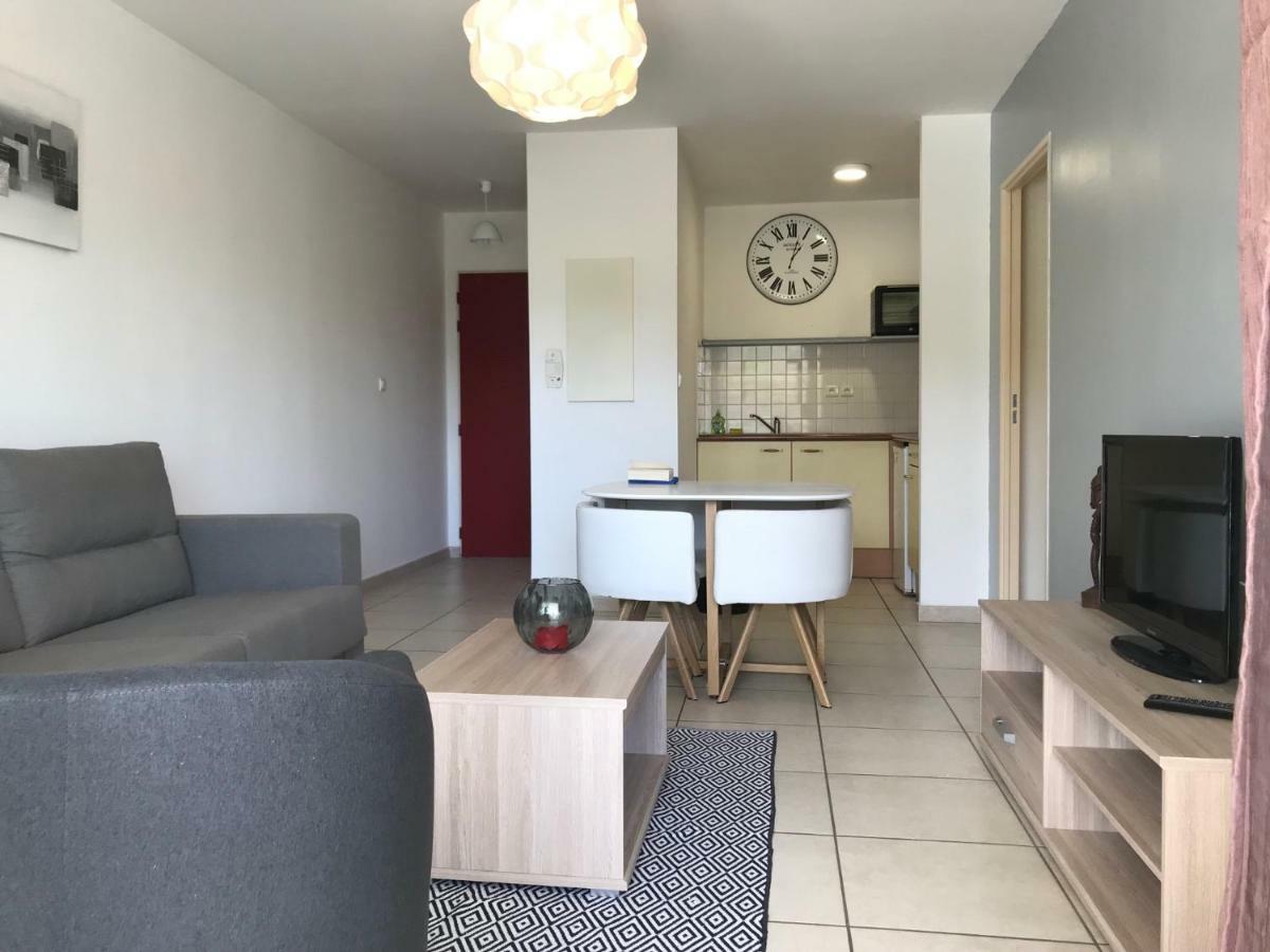 Meuble Homard Avec Jacuzzi Et Vue Mer Saint-Gilles-les Bains Exterior foto
